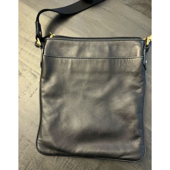 Coach Vintage Black Crossbody Bag with Gold Hardware - Picture 4 of 9